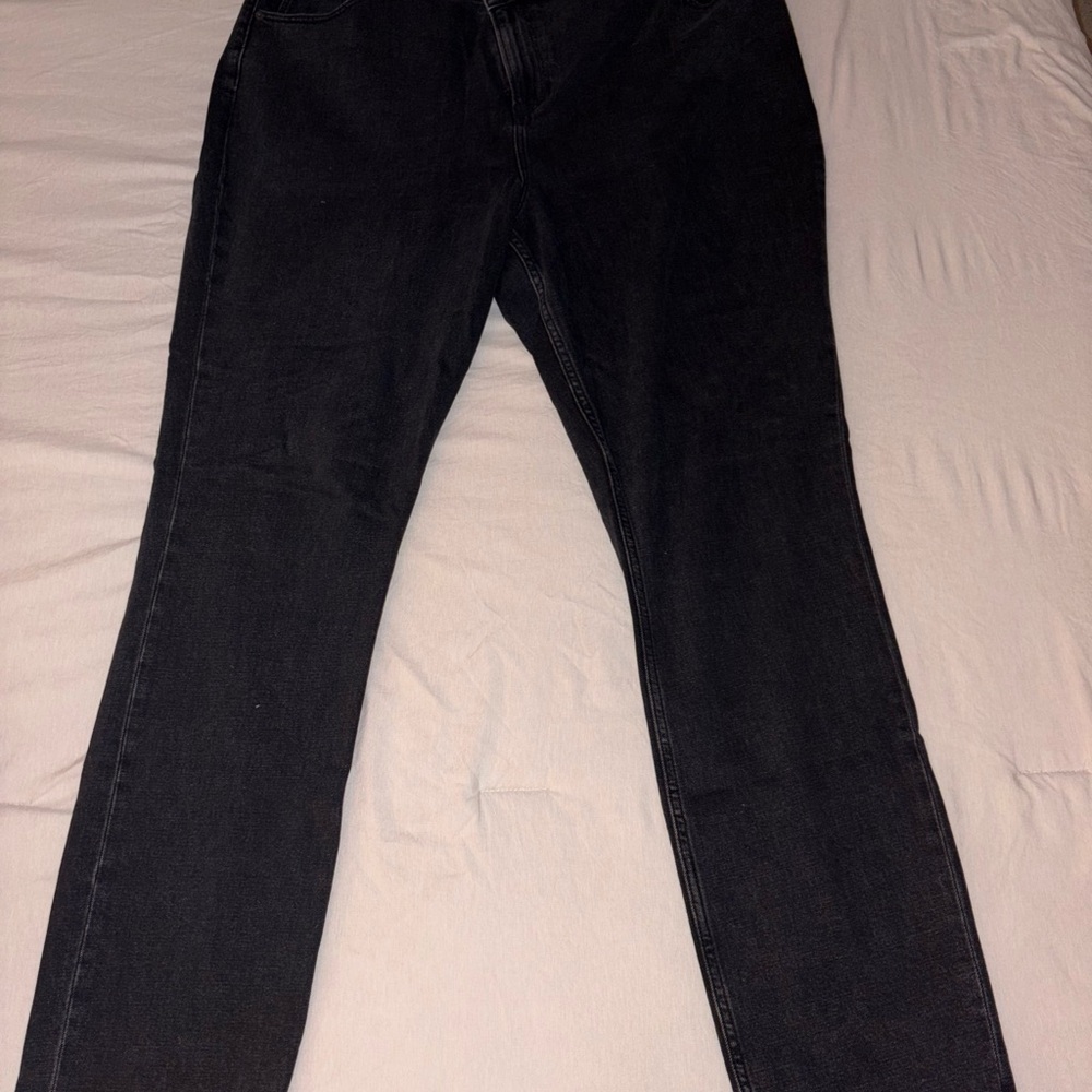 Abercrombie & Fitch Women's 90’s Ultra High Rise Slim Straight Cross Waist Jeans